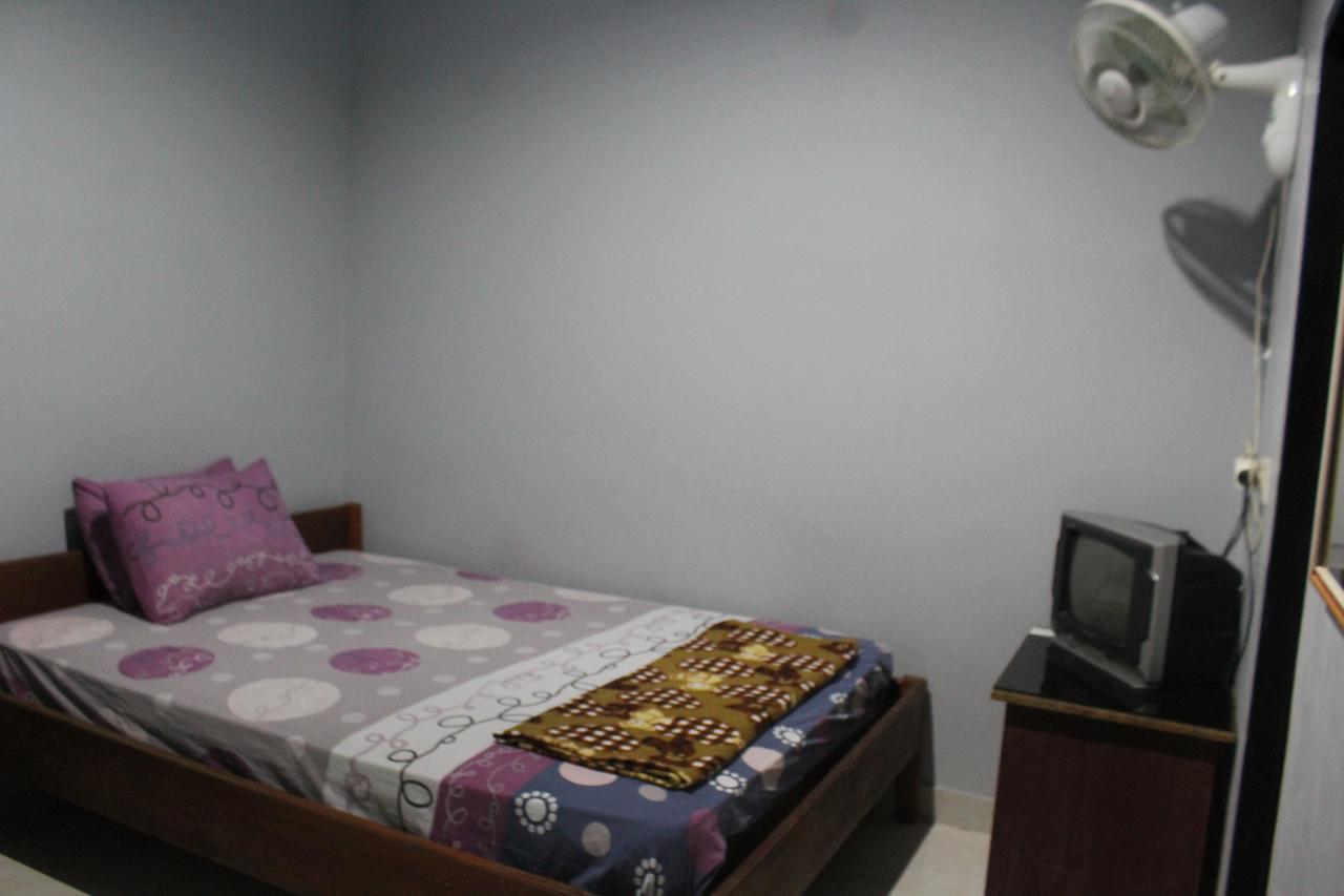 Penginapan Artha Praya Exteriör bild
