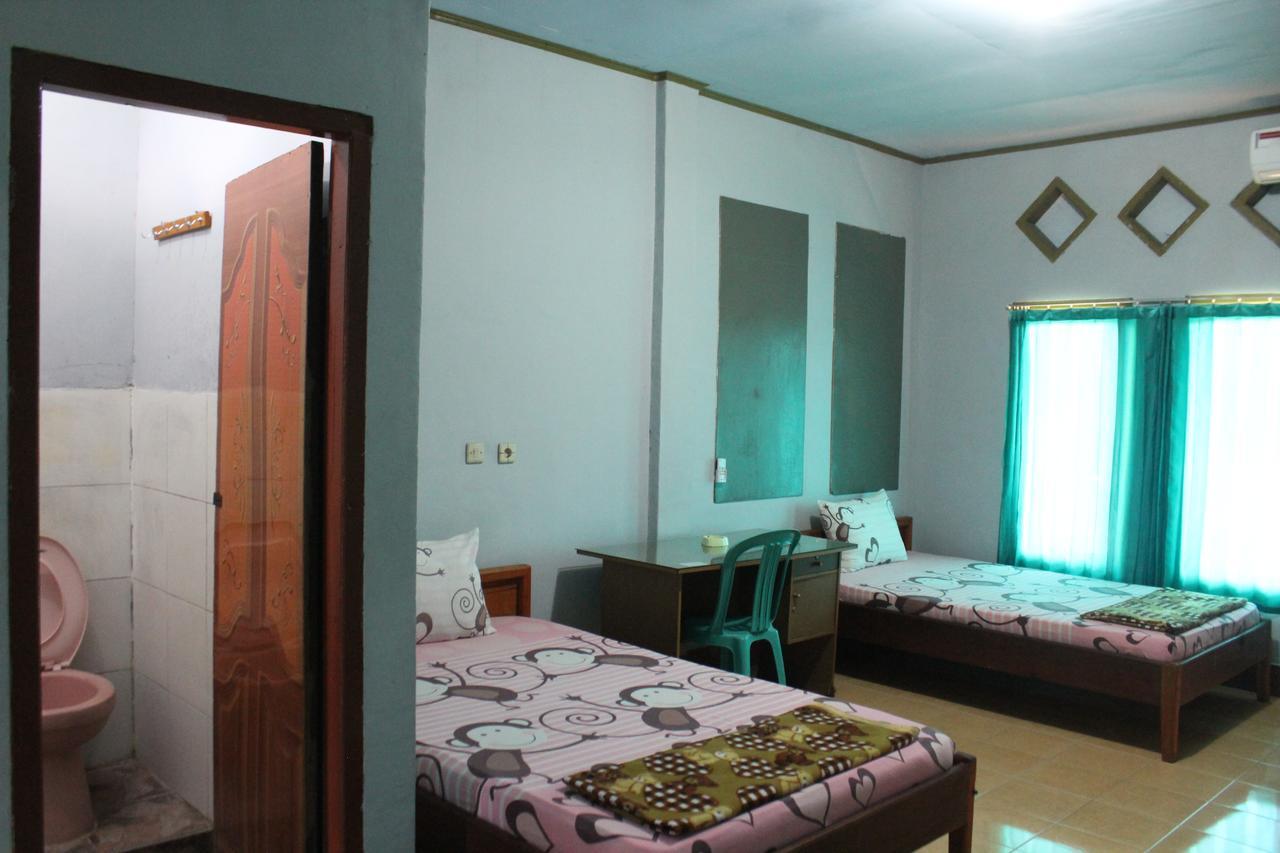 Penginapan Artha Praya Exteriör bild